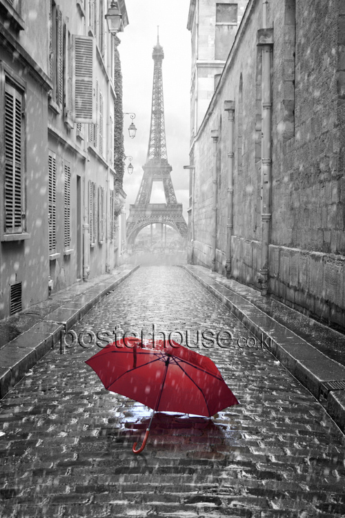 PARIS: Red Umbrella