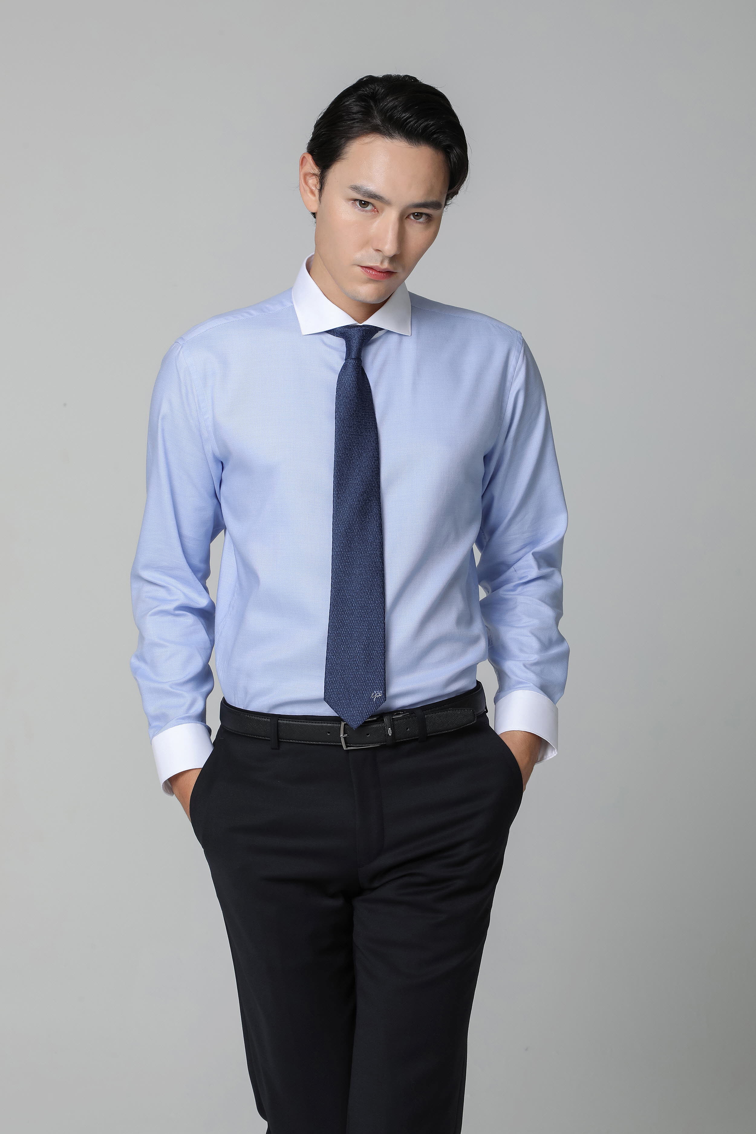 [공식몰] 솔리드 샤크스킨 투톤 슬림핏 셔츠