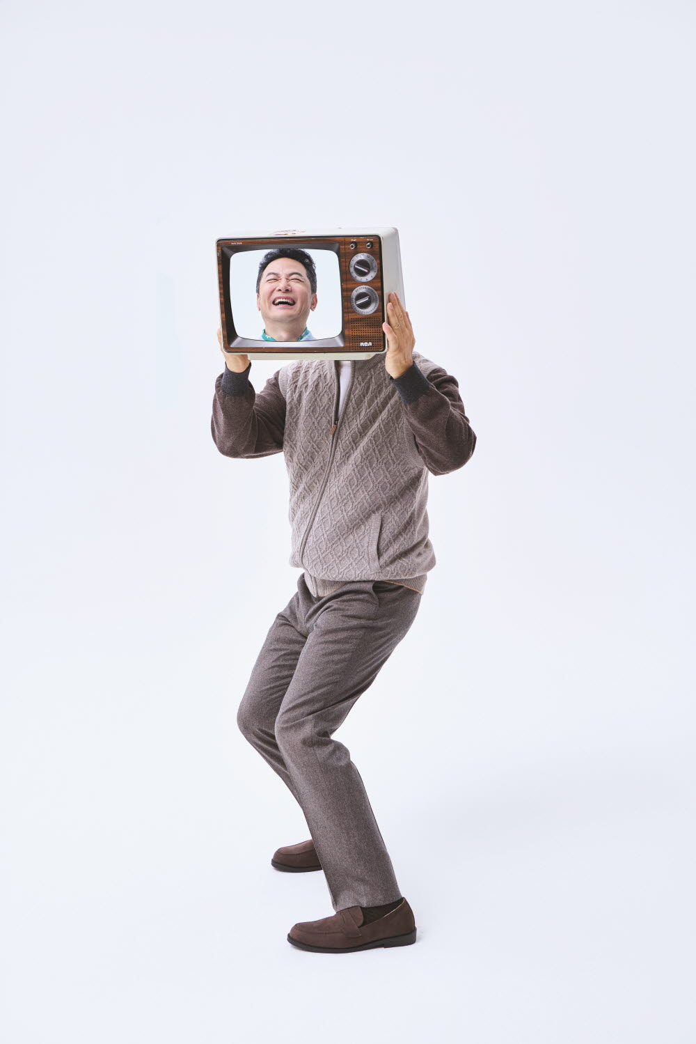 [공식몰] 입체 조직 집업 니트 베스트 베이지