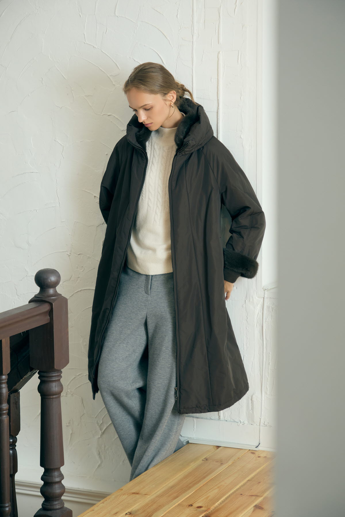 [캐리스노트] 밍크 카라 롱 구스다운 점퍼 브라운