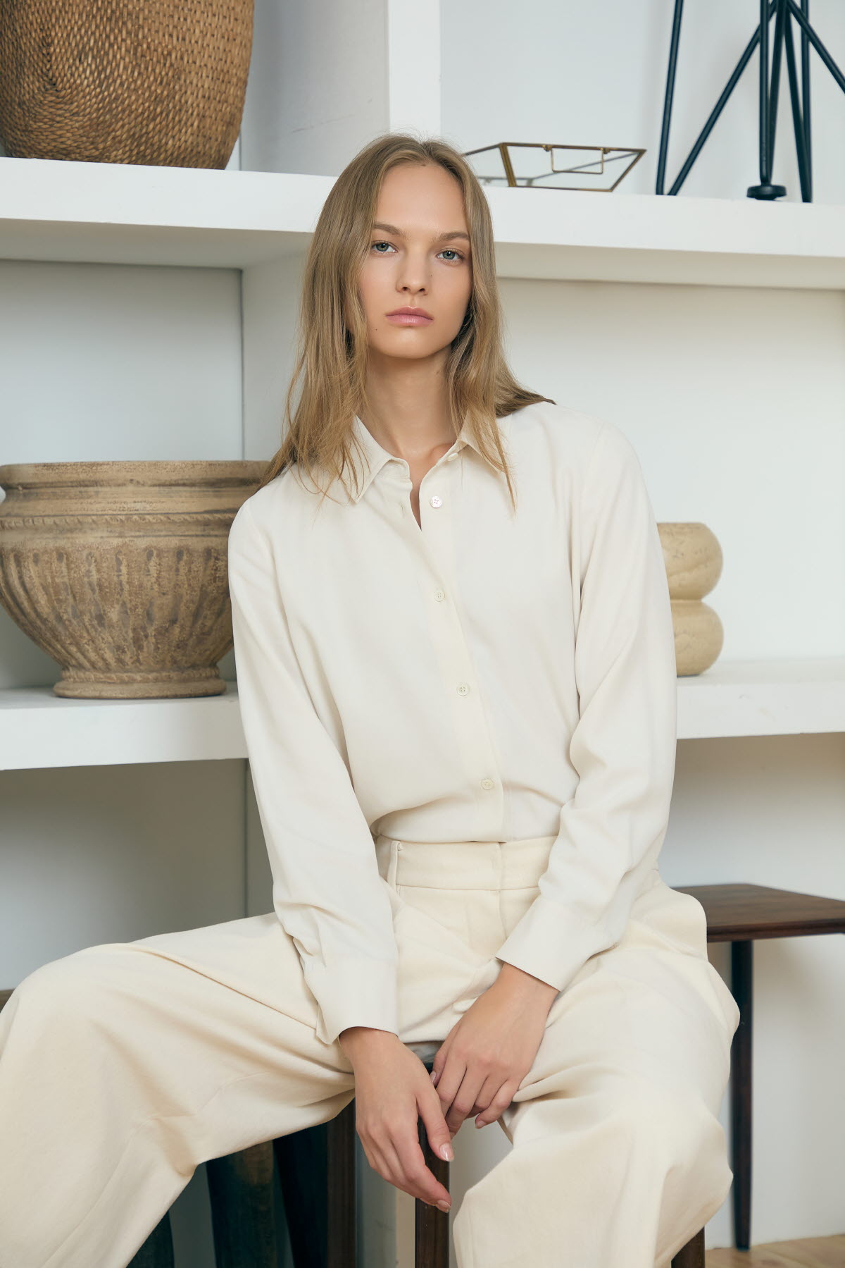 [캐리스노트] 소프트 레이온 블라우스 아이보리