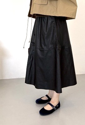 라인 레더 스커트(1color)