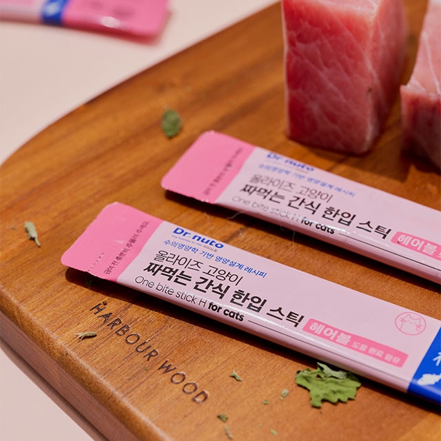 닥터뉴토 올라이즈 고양이 짜먹는 간식 한입 스틱 유산균 or 헤어볼 택 1 (참치/치킨/연어)