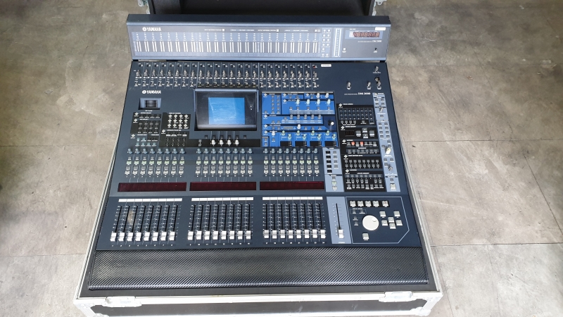 [중고]YAMAHA DM2000 디지털콘솔/야마하 DM2000 디지털콘솔 중고