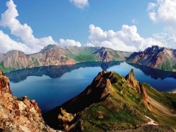 [G.G]Sacred Volcano in North Korea May Be Waiting to Blow :백두산_북한의 화산이 폭발 할 수도 있다.