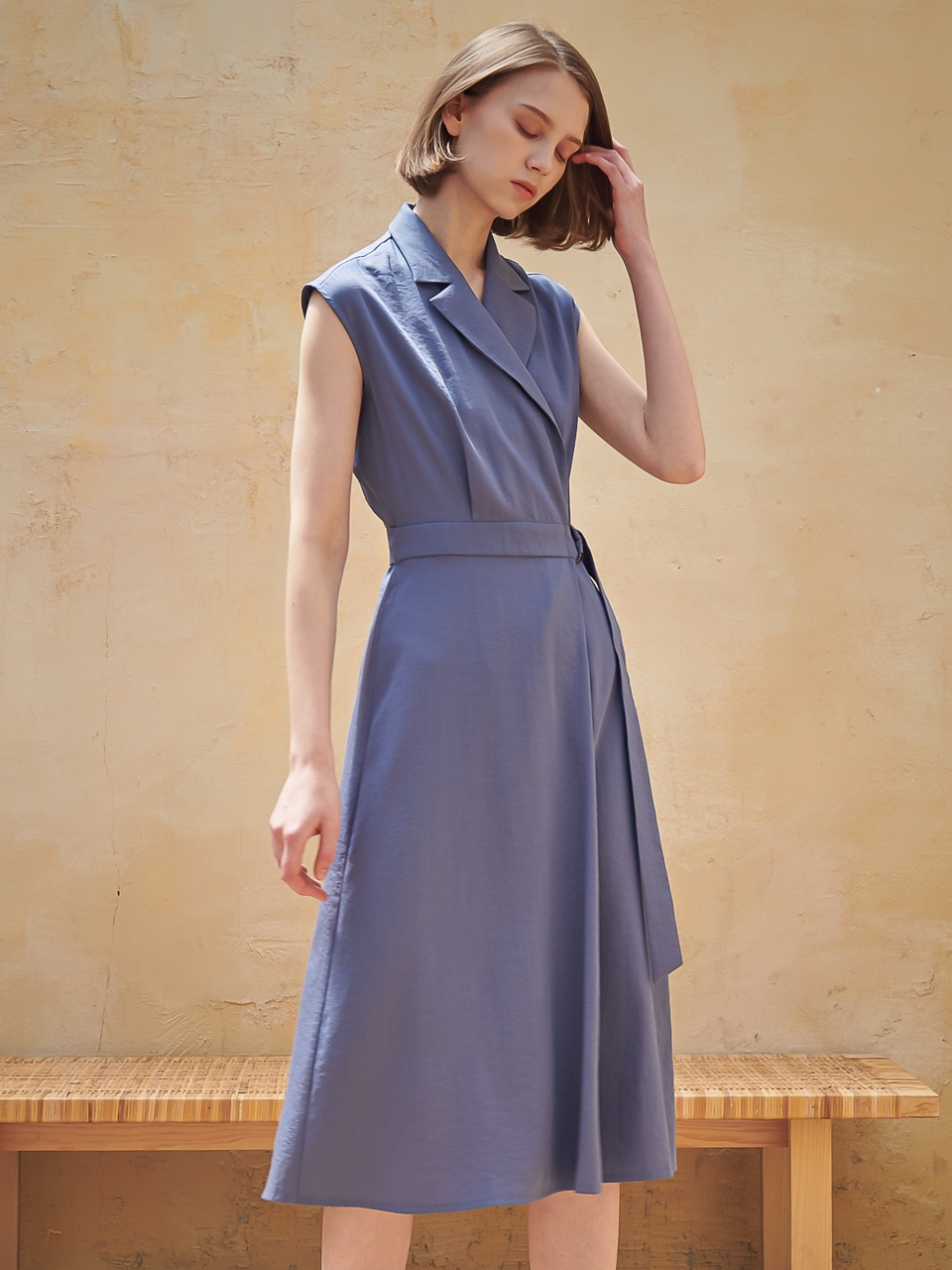 Sleeveless Tailored Wrap One-Piece_Blue