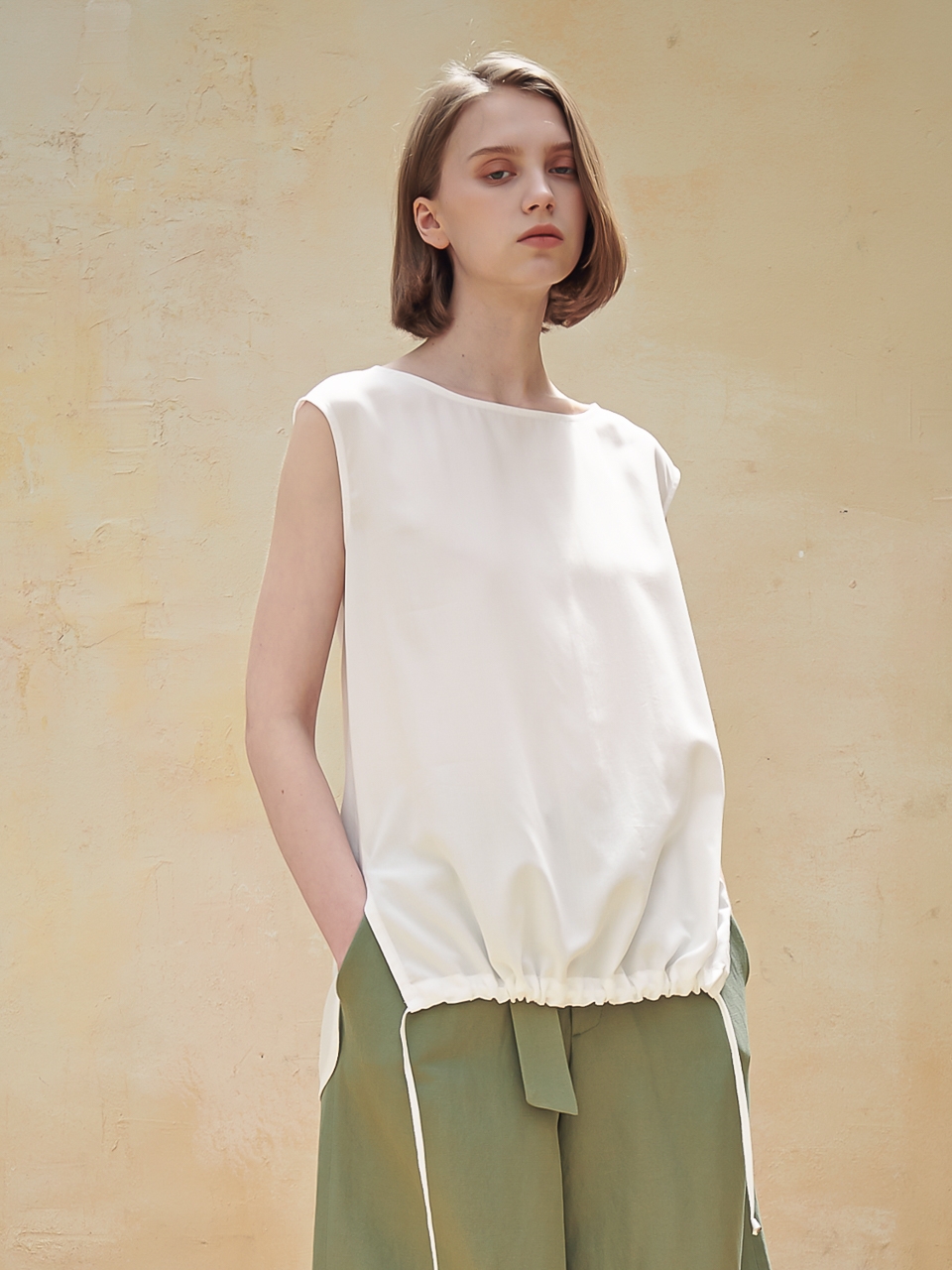 Strap Detail Sleeveless Blouse_Ivory