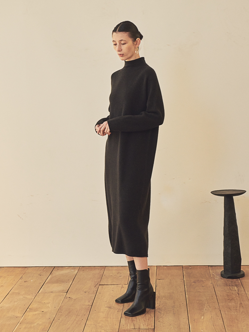 HIGH-NECK CASHMERE LONG KNIT DRESS_BLACK