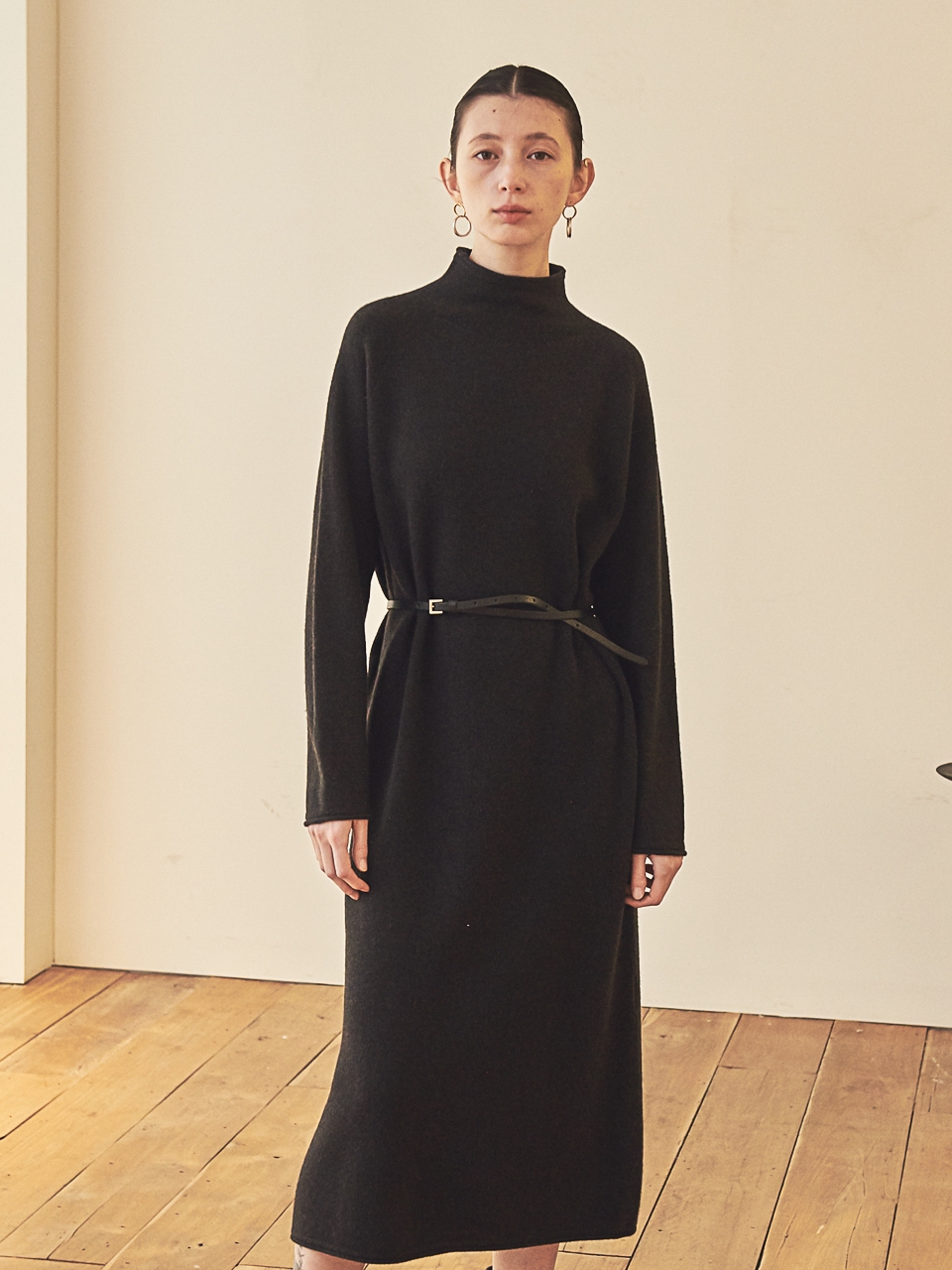 HIGH-NECK CASHMERE LONG KNIT DRESS_BLACK