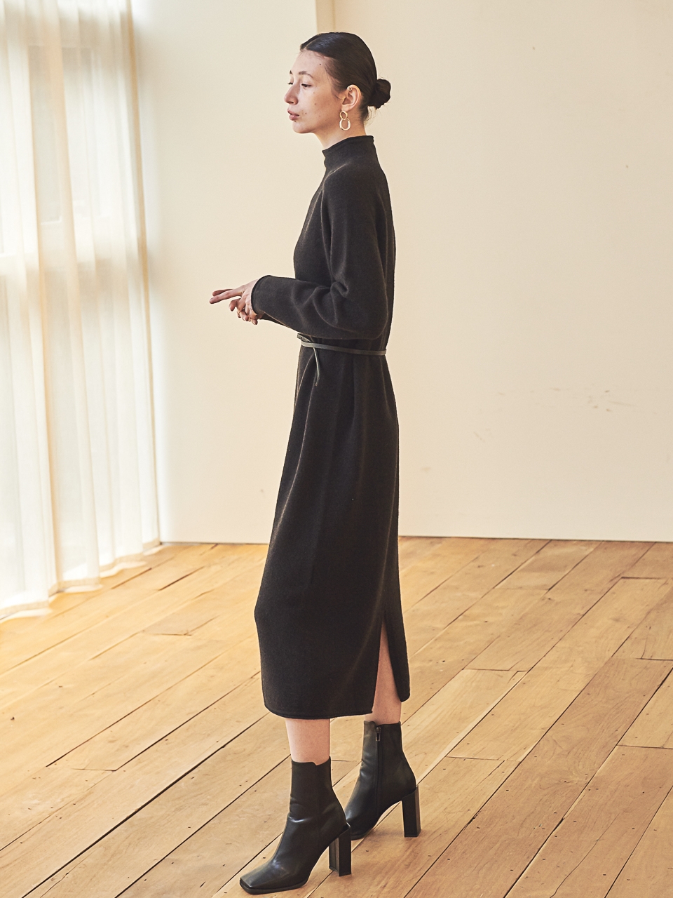 HIGH-NECK CASHMERE LONG KNIT DRESS_BLACK