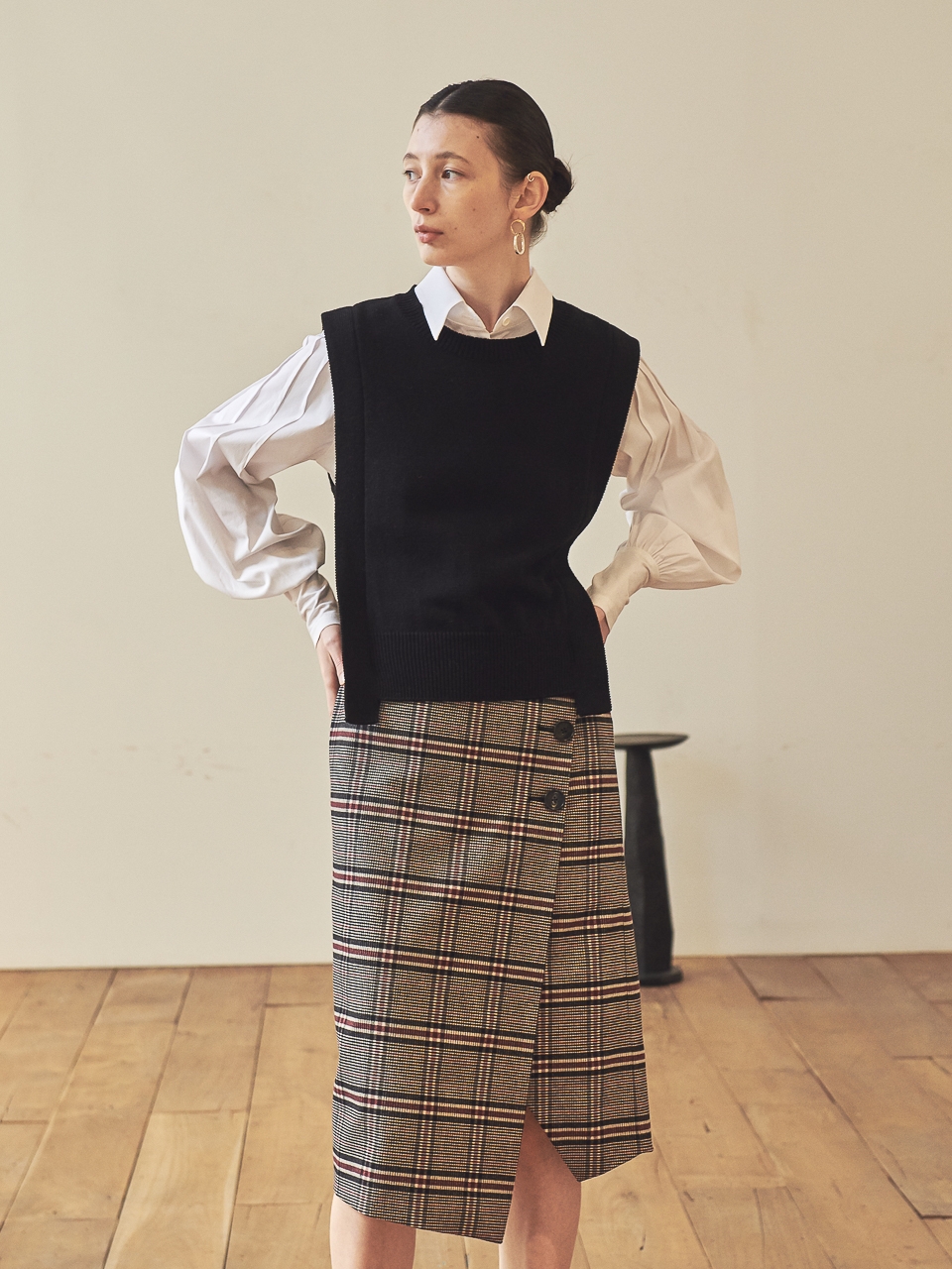 3 BUTTON CHECK PATTERN SKIRT_ CH.BLACK