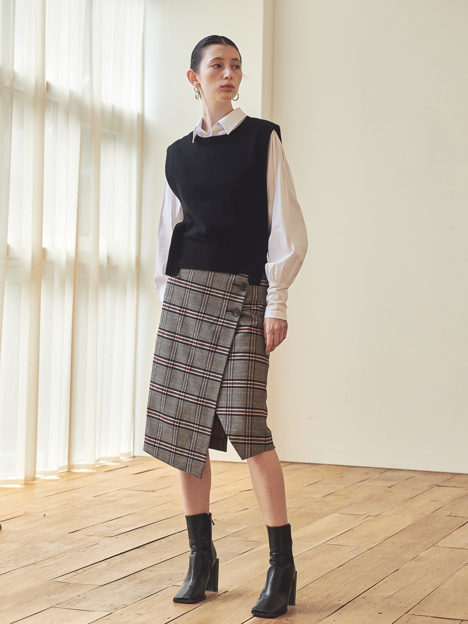 3 BUTTON CHECK PATTERN SKIRT_ CH.BLACK