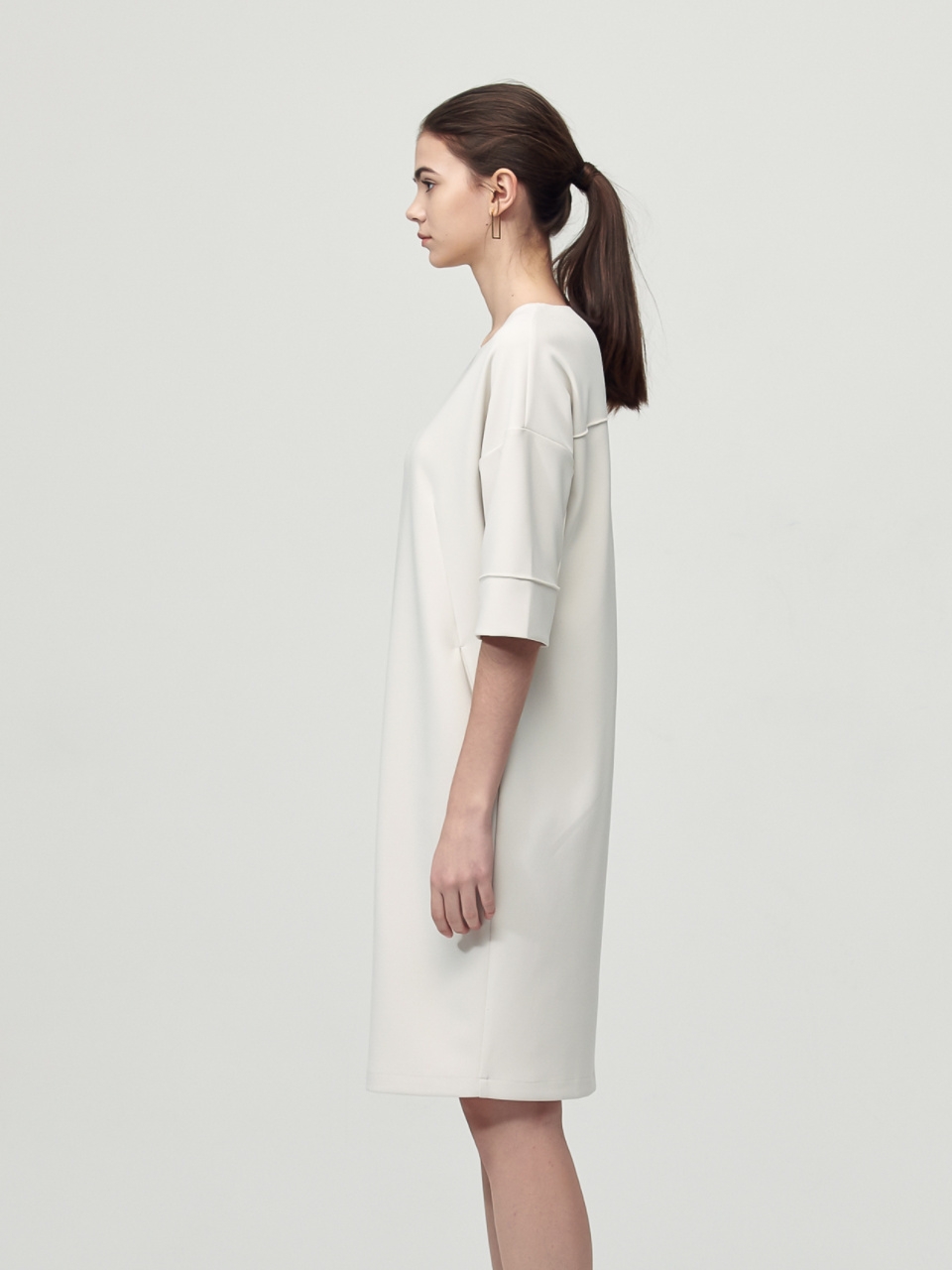 Round Neck Edge Dress_Ivory