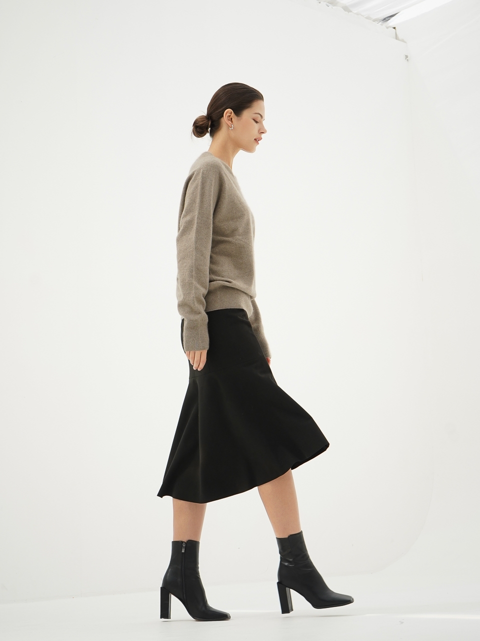 Suede Flared Skirt_Black