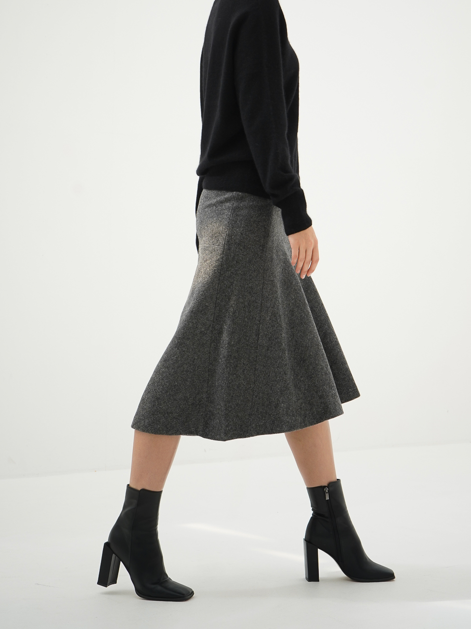 Herringbone Flared Skirt_Black