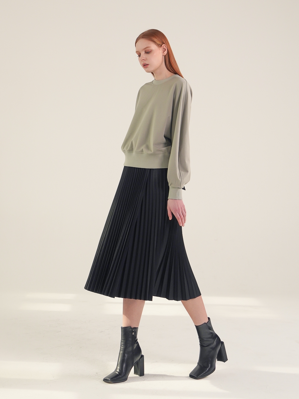 Raglan Sleeve Sweatshirt_Olive