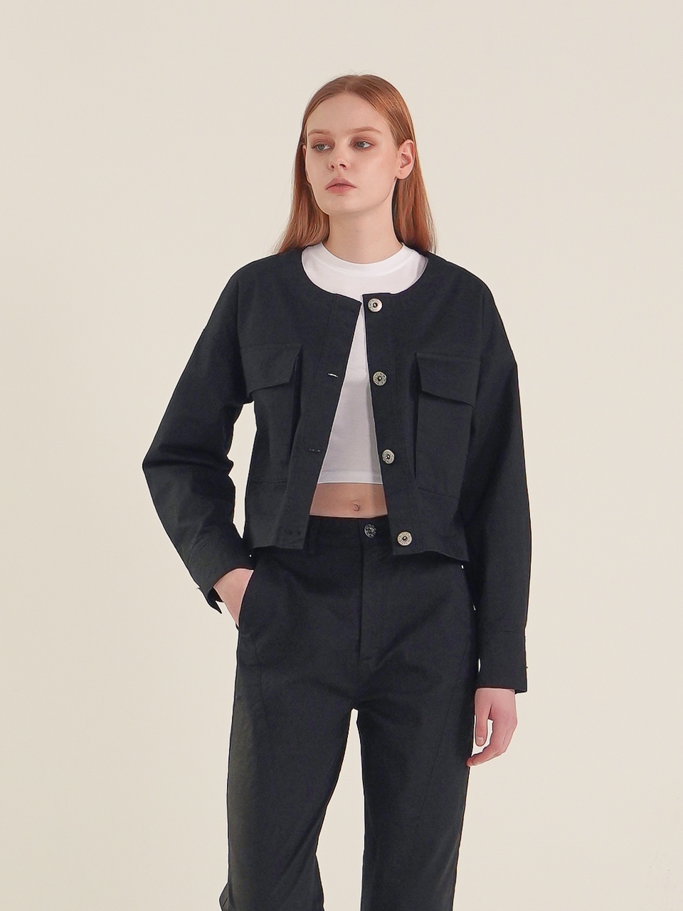 Round Neck Cropped Jacket_Black