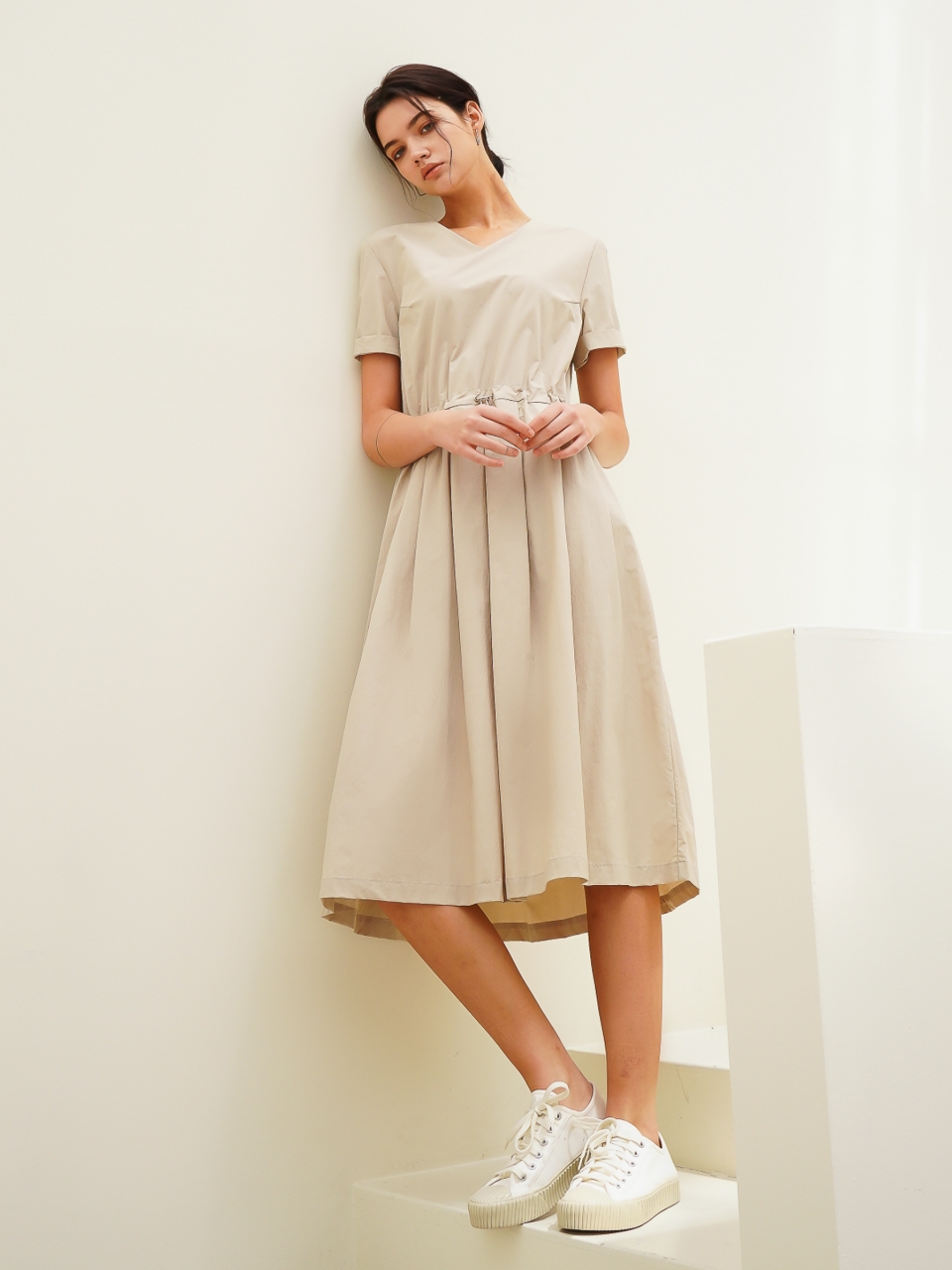 Waist String Pintuck Dress_Beige