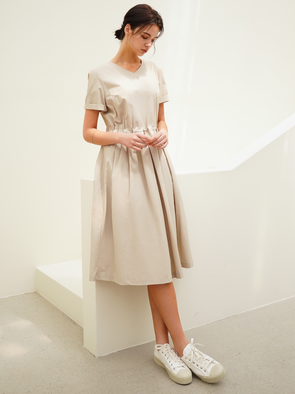 Waist String Pintuck Dress_Beige