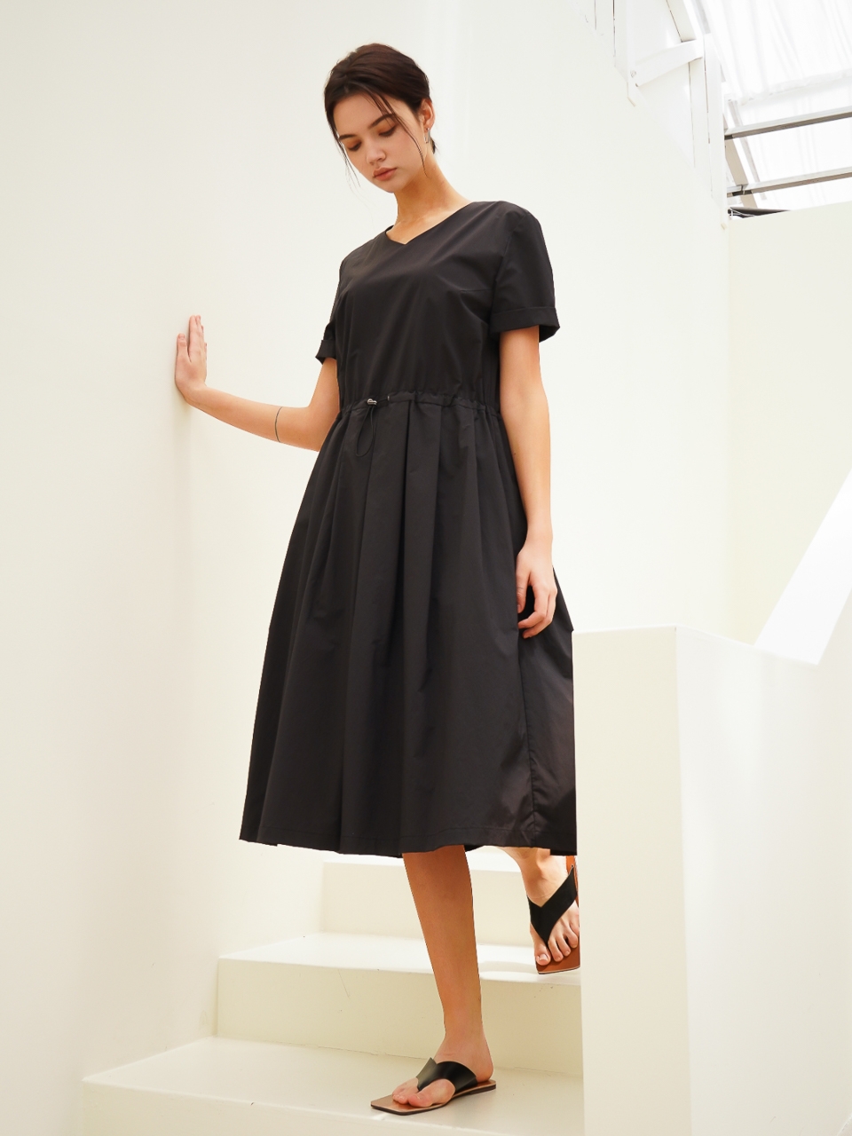 Waist String Pintuck Dress_Black