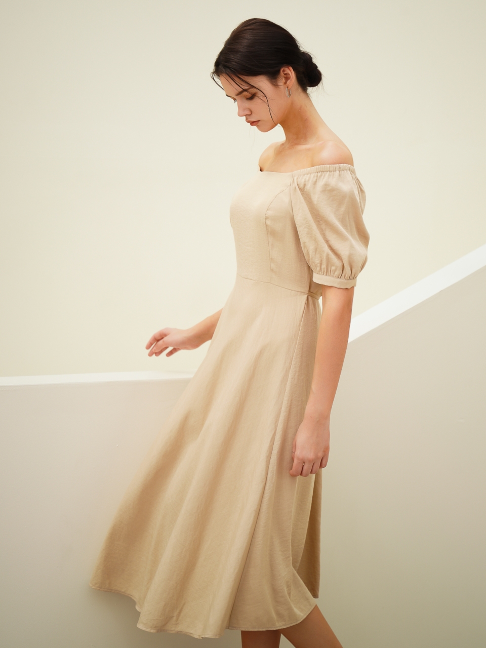 Square Neck Balloon Dress_Beige