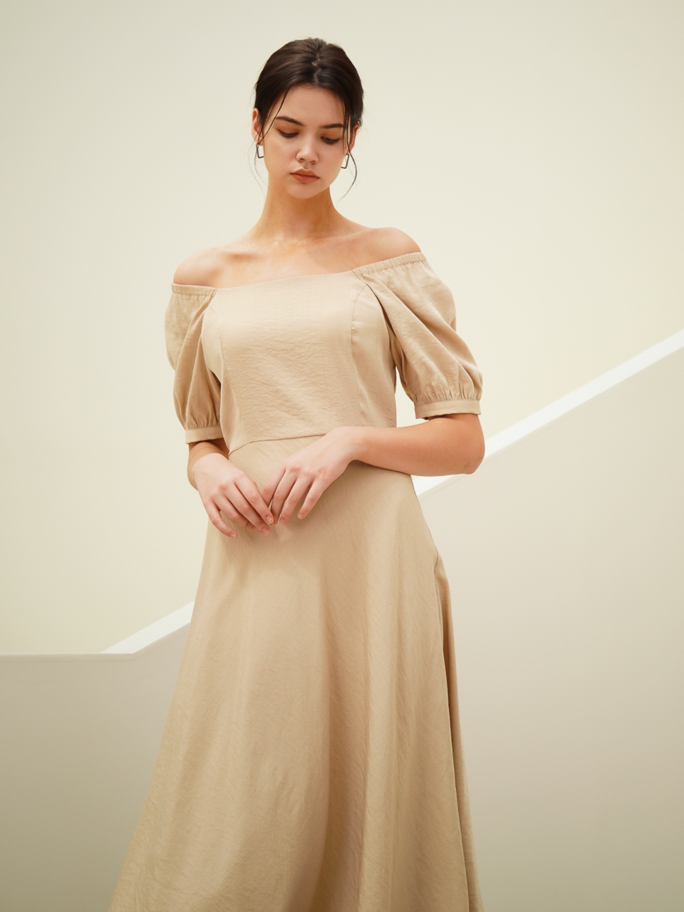 Square Neck Balloon Dress_Beige