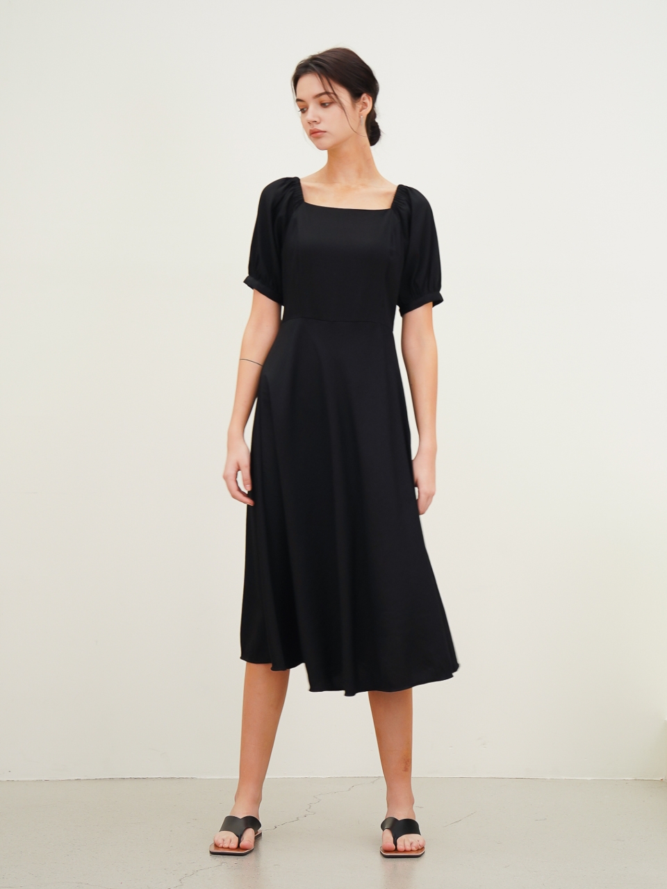 Square Neck Balloon Dress_Black