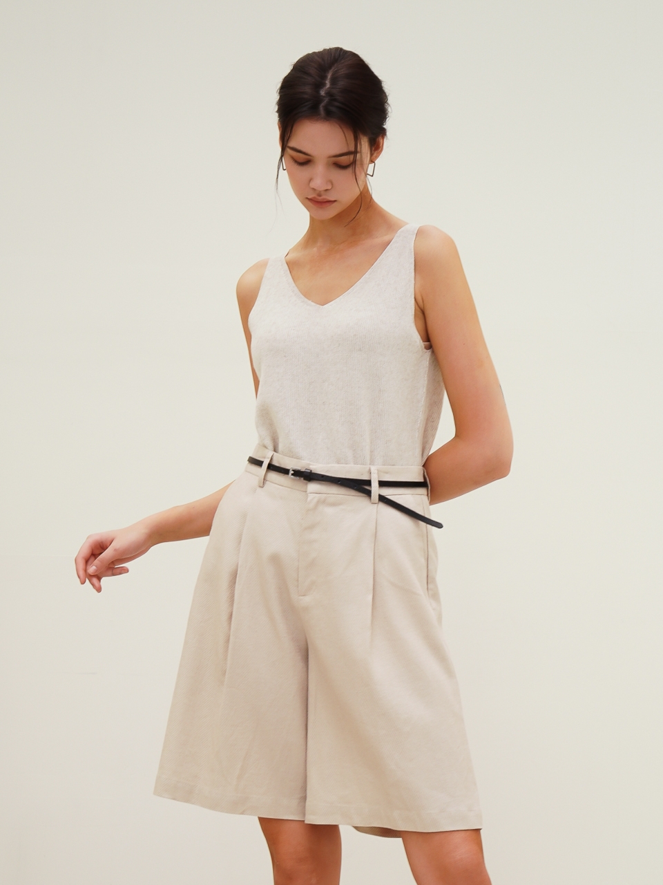 V-neck Sleeveless Knit_Beige