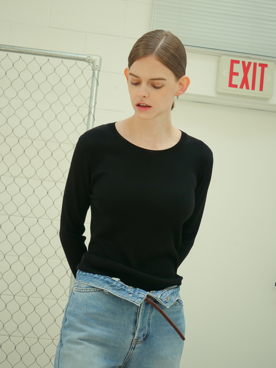 Ribbed Round Neck Knit _Black