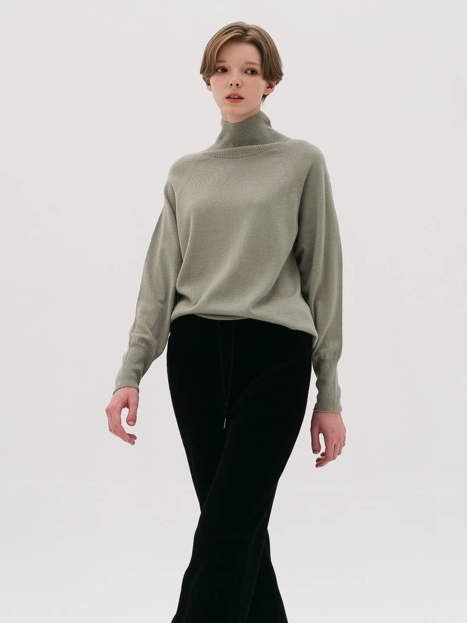 Silk Blended Turtle-neck Wool Knit _Mt.Green