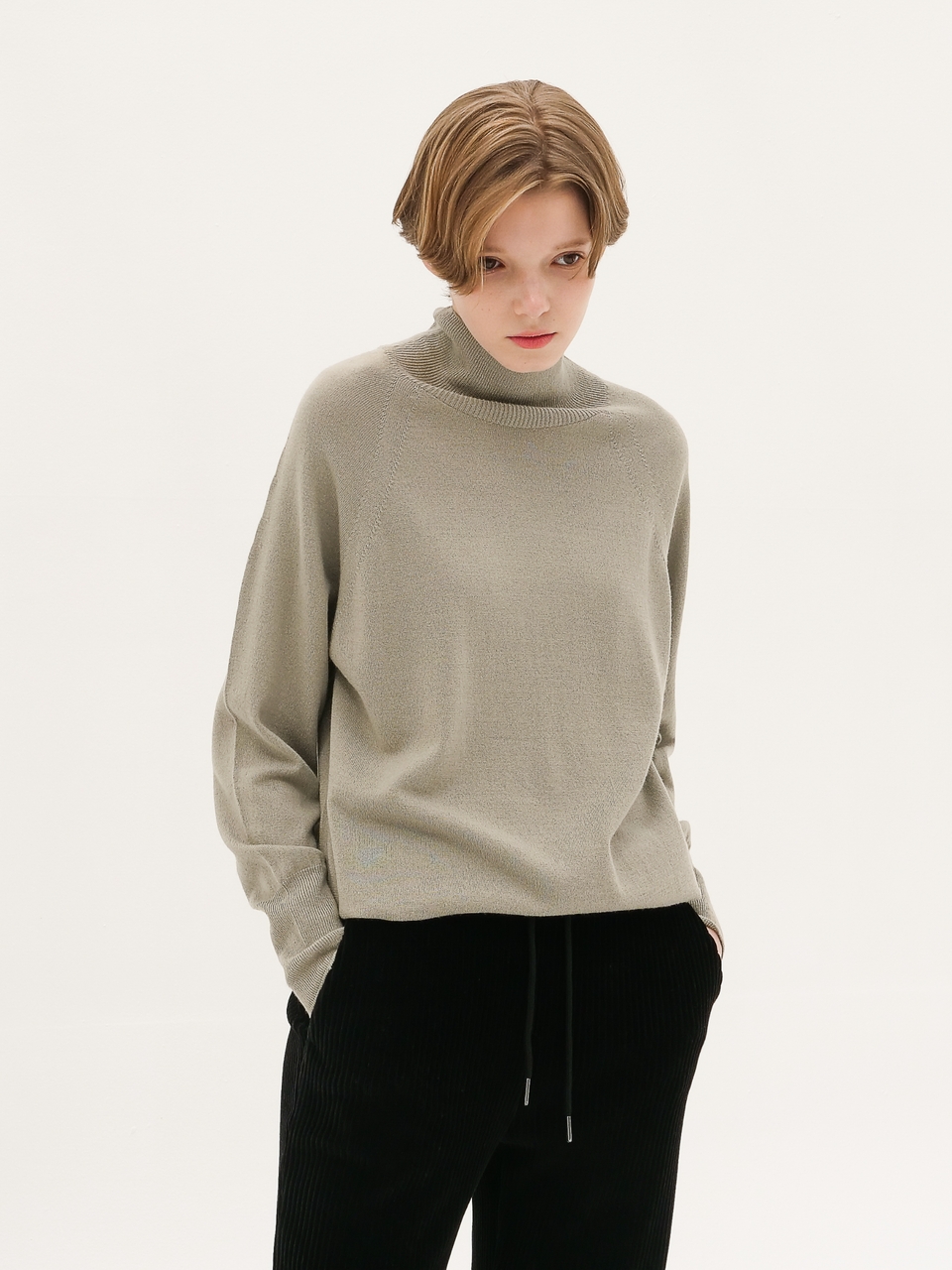 Silk Blended Turtle-neck Wool Knit _Mt.Green