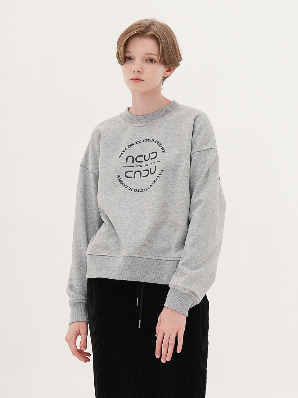 Circle Logo Sweatshirt _Black