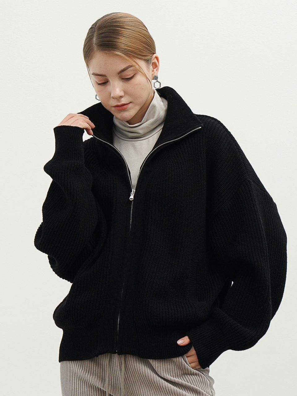 Heavy Wool Zip-up Knit _Black