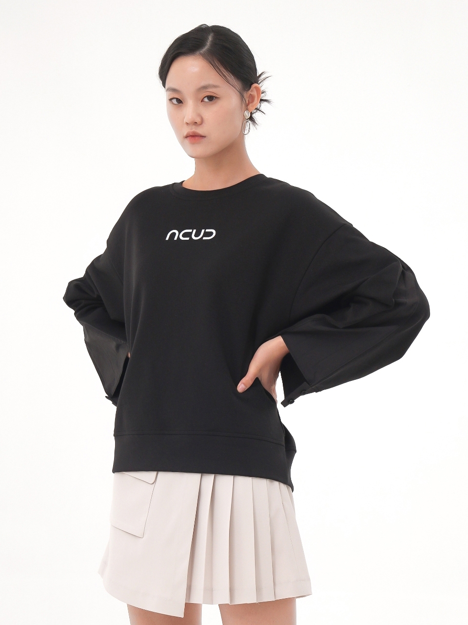 Sleeve Detail Logo Sweatshirt _Black