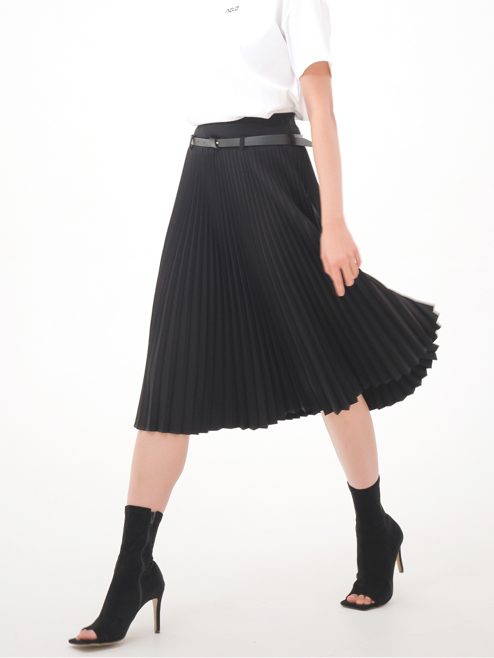 Bending Pleated Skirt _Black