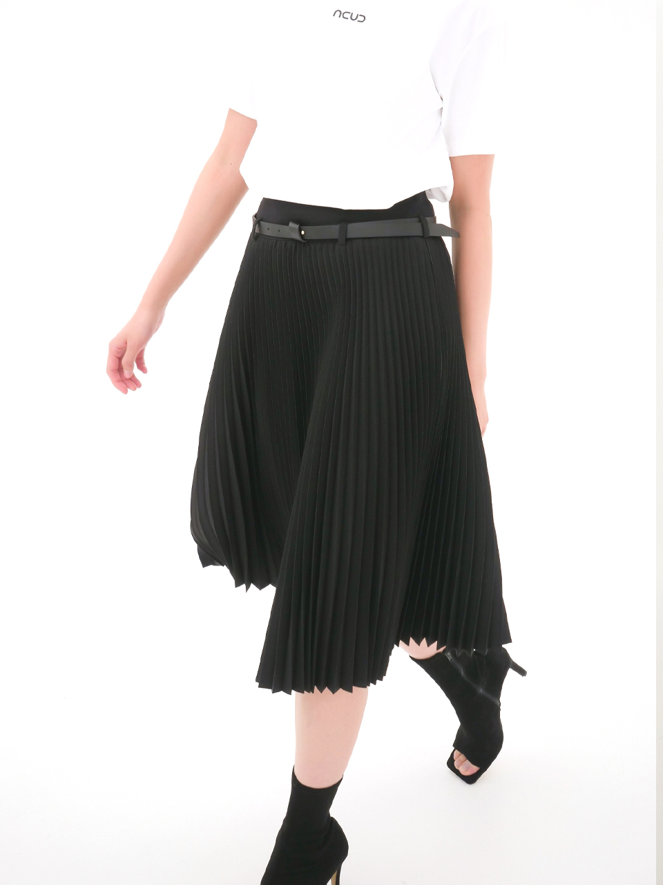 Bending Pleated Skirt _Black