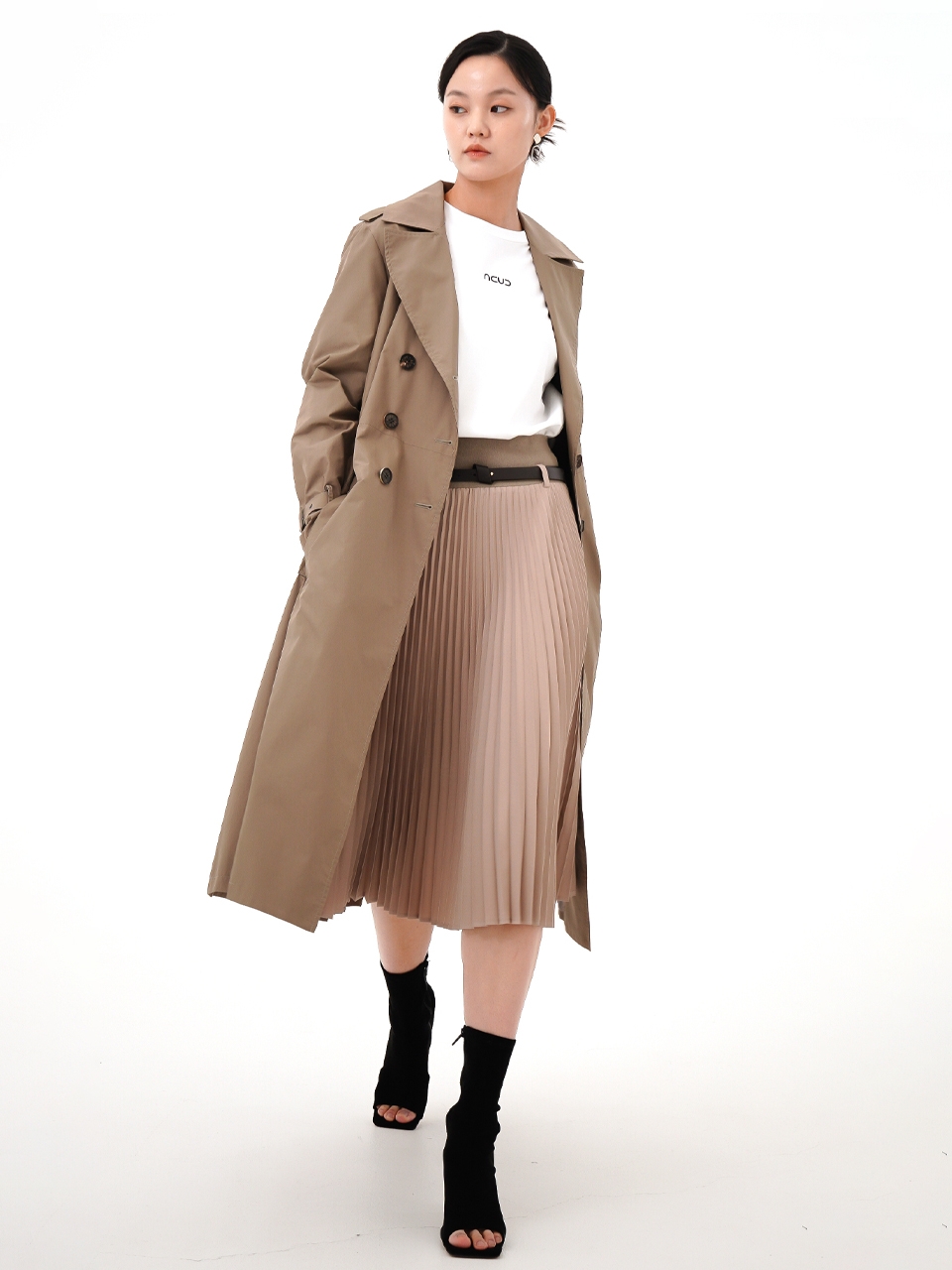 Bending Pleated Skirt _Beige