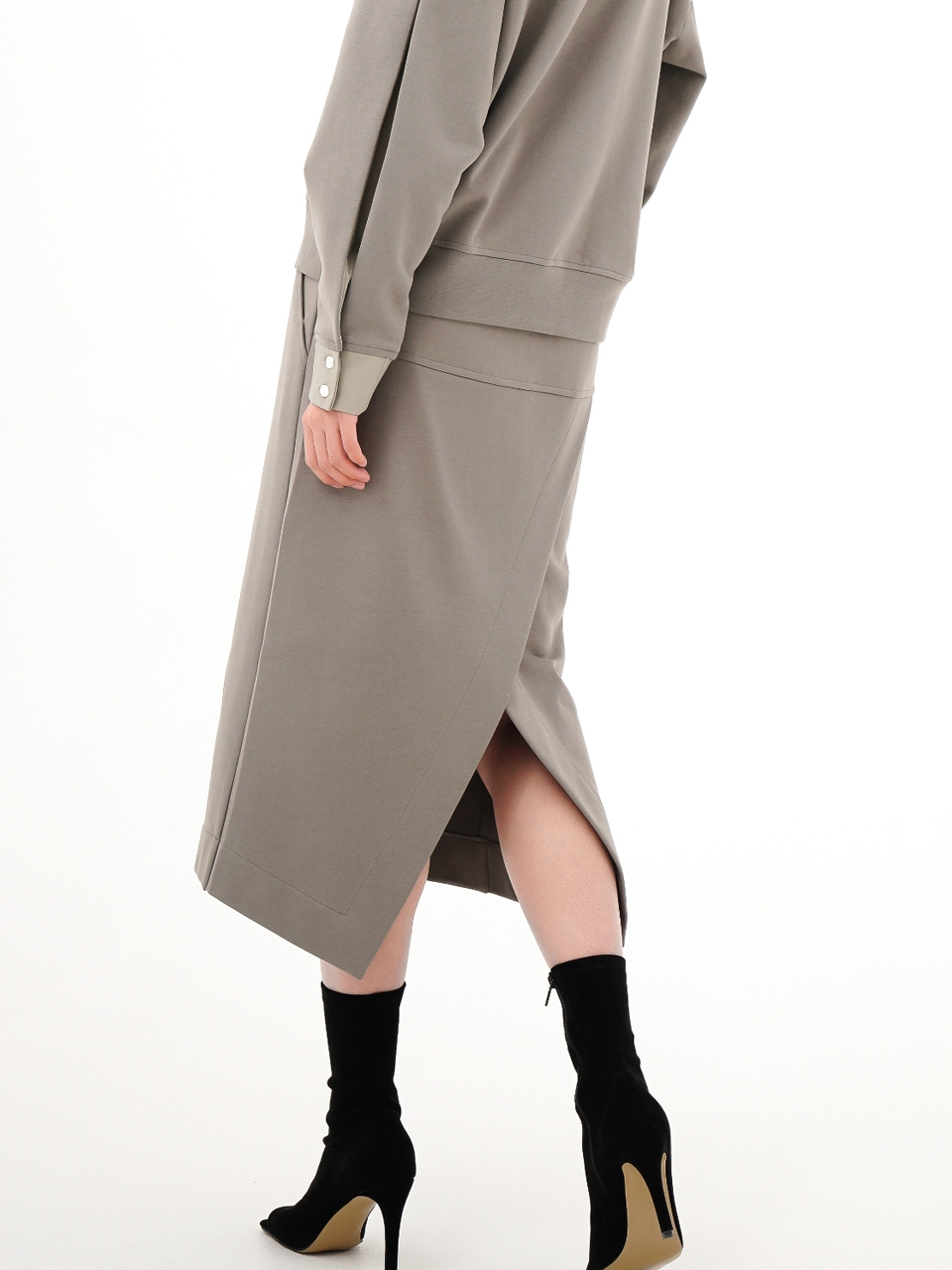 Bending Back Slit Skirt _KH.Grey