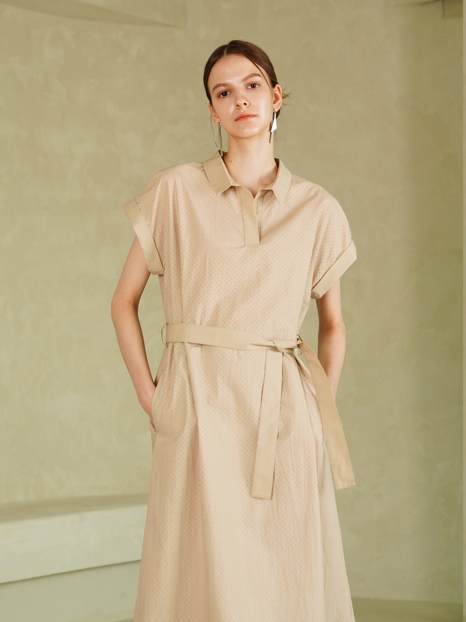 Punching Detail Collar Neck Dress _ Beige