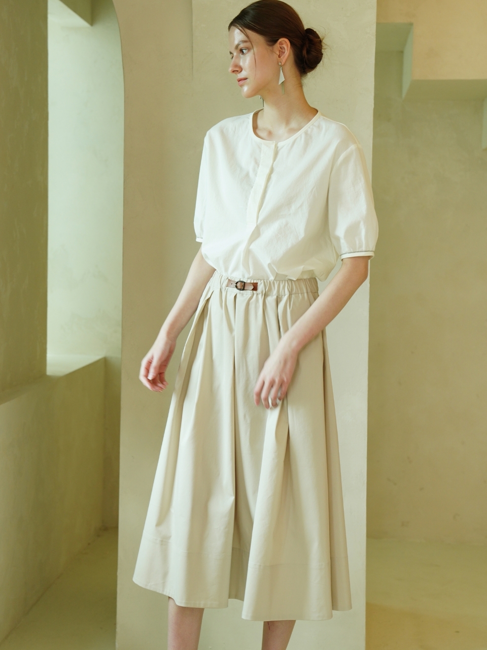 Tuck Detail Flared Skirt _ Beige