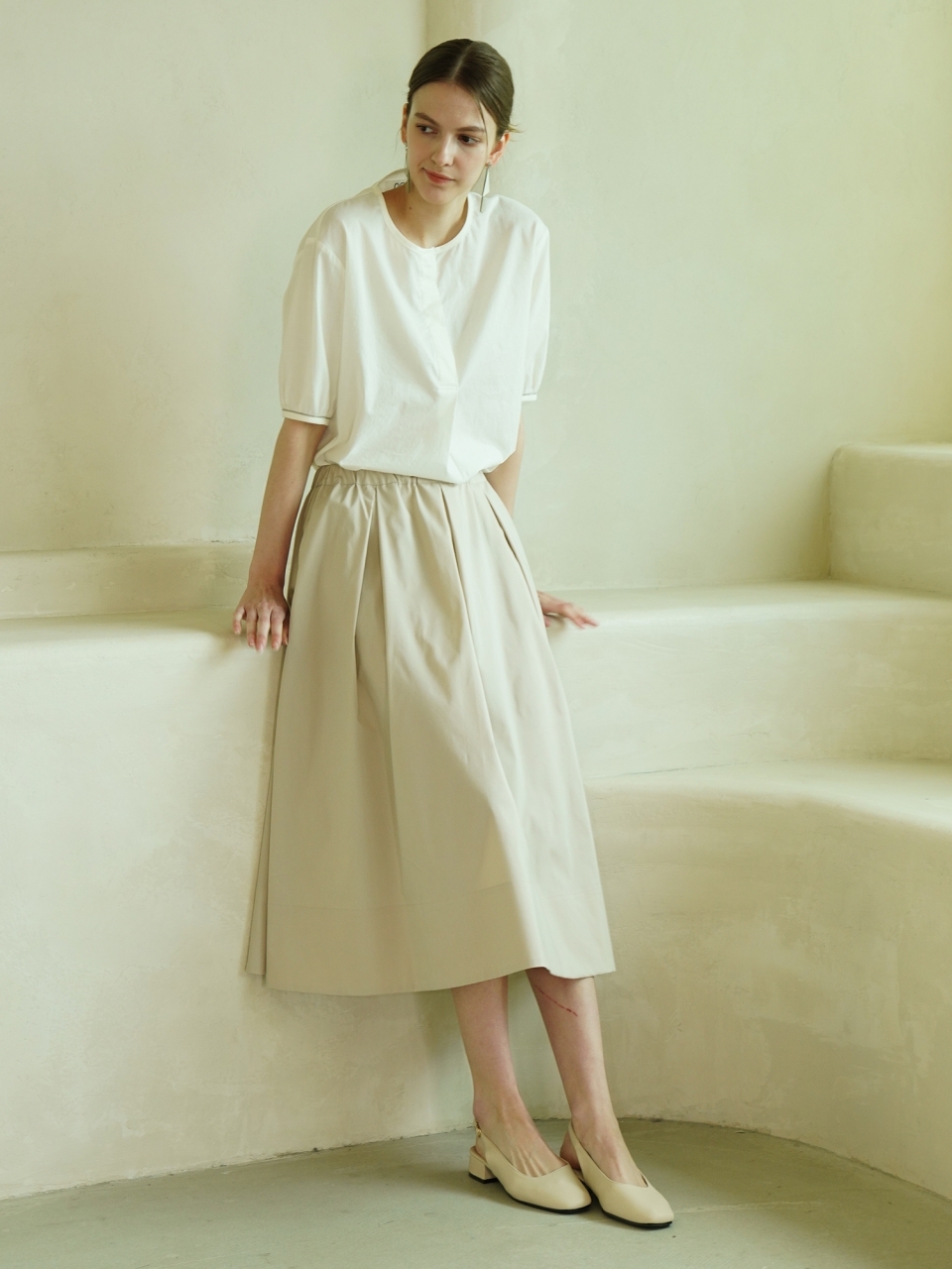 Tuck Detail Flared Skirt _ Beige