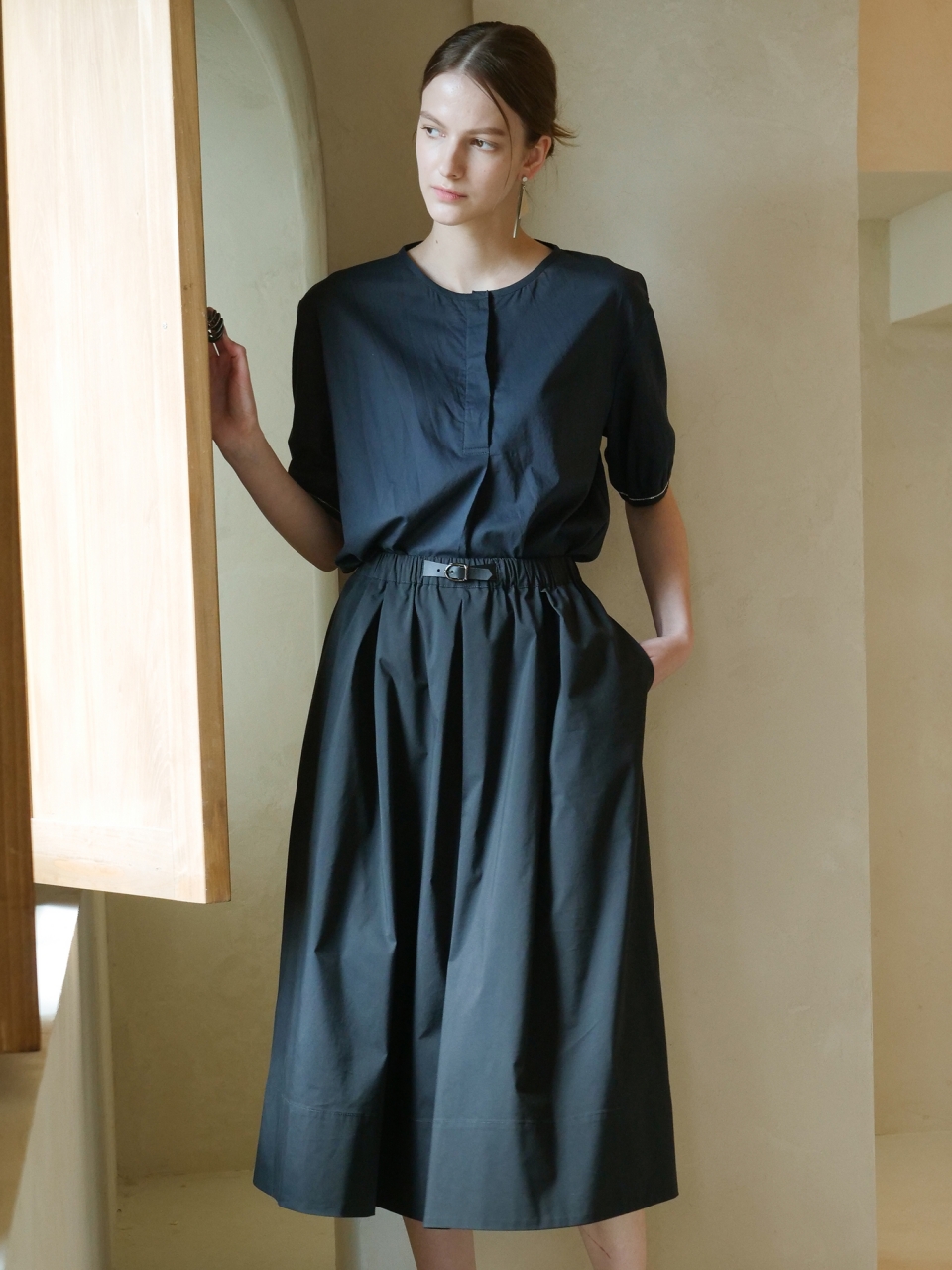 Tuck Detail Flared Skirt _ Charcoal