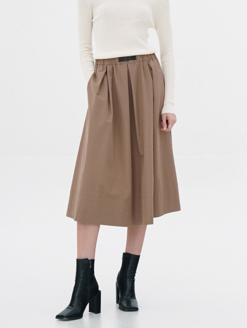 Tuck Detail Midi Skirt _ Navy