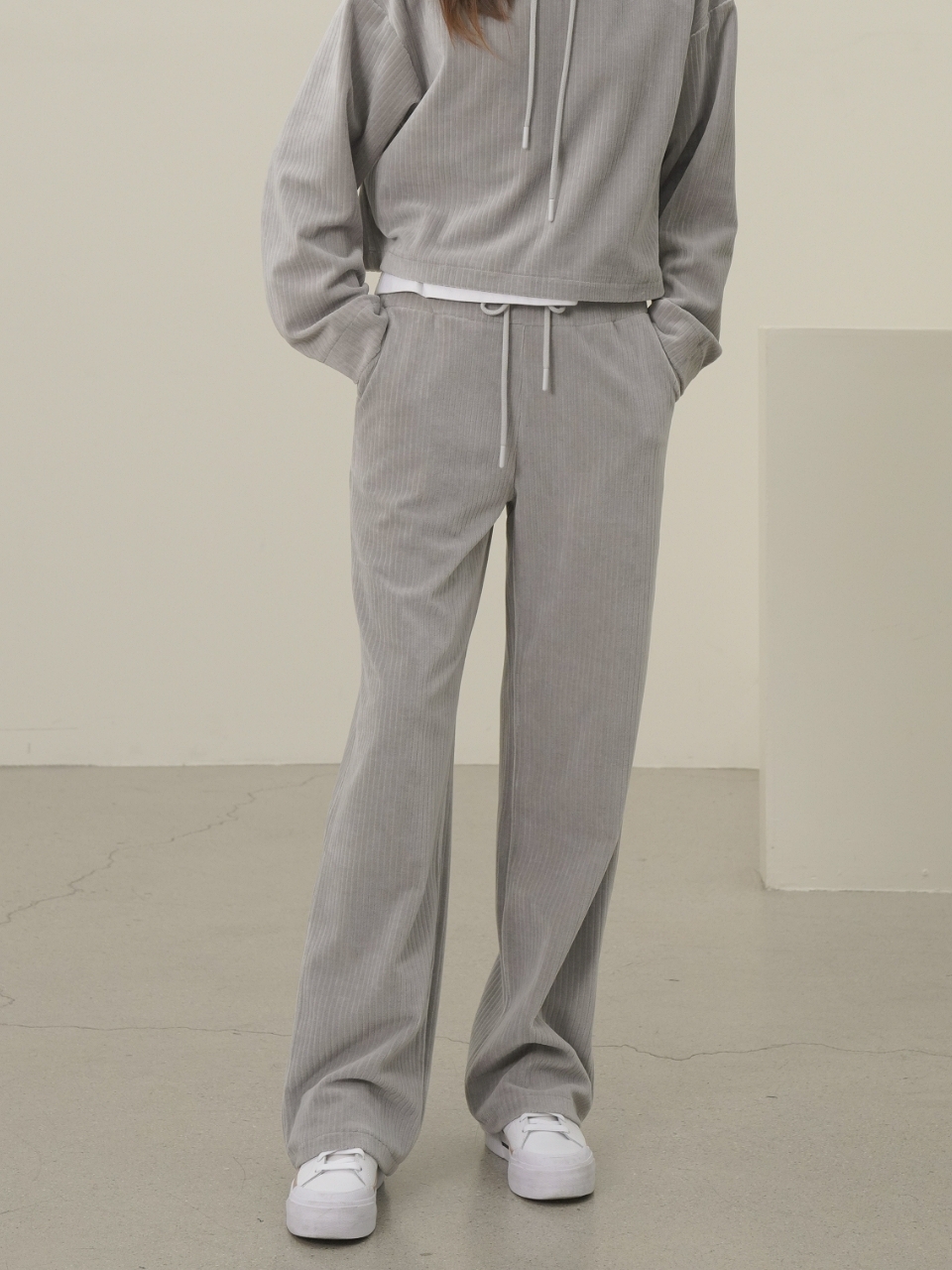 Velour Bending Semi Wide Pants _L.Grey