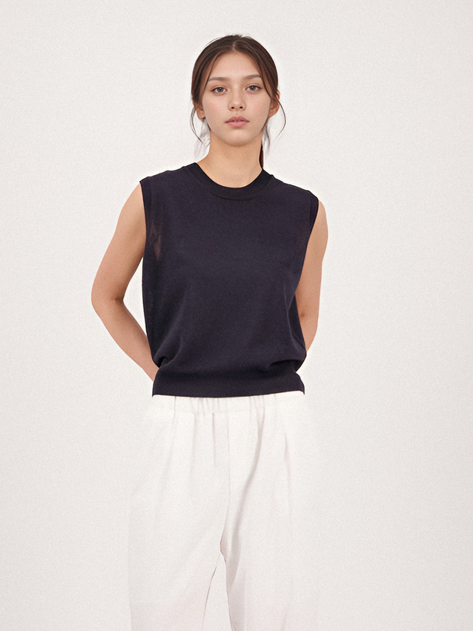 Linen Round Neck Sleeveless Knit _Navy
