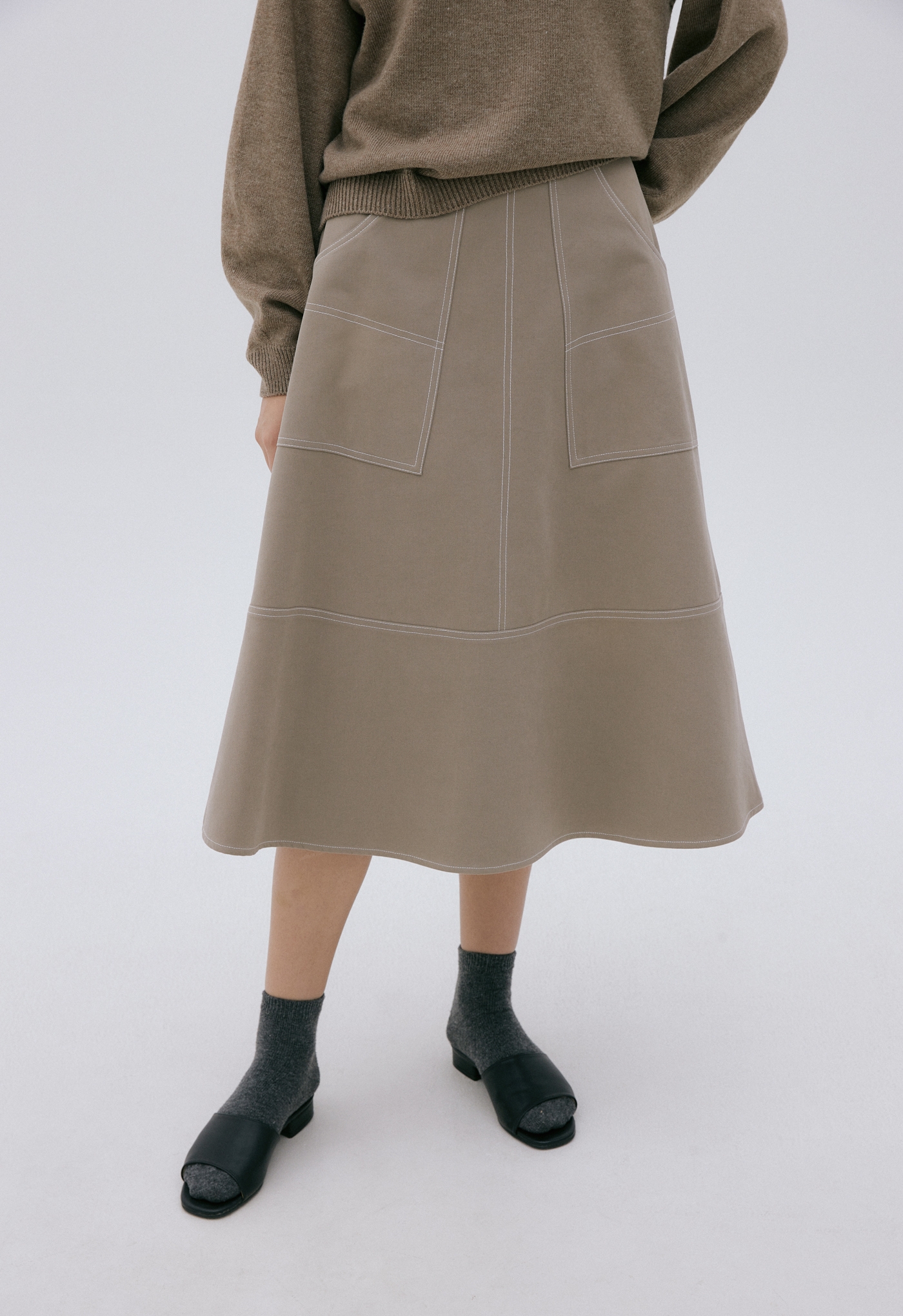 STITCH WINTER SKIRT-BEIGE