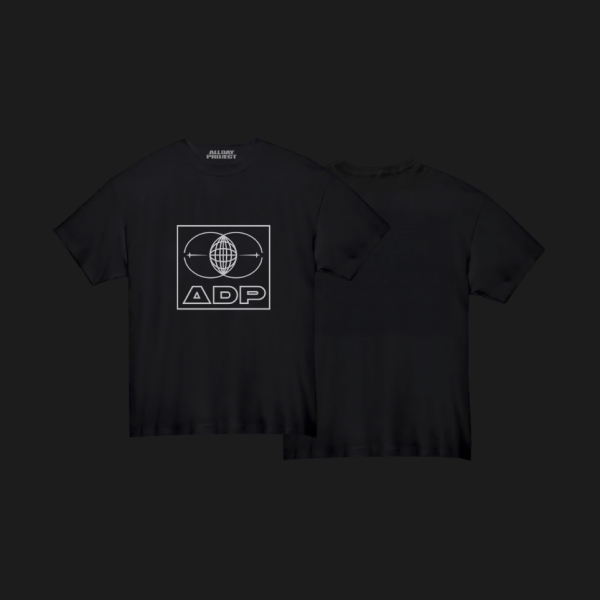【完売品】ALLDAY PROJECT cartoon ver.Tシャツ　B&W ALLDAY PROJECT B&W CARTOON T-SHIRT - 'FAMOUS' OFFICIAL MERCH