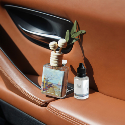 This is 명화 송풍구 방향제 본품15ml+리필30ml 선물