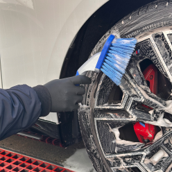 다름 직선형 숏 핸들 타이어 브러쉬 / 소프트