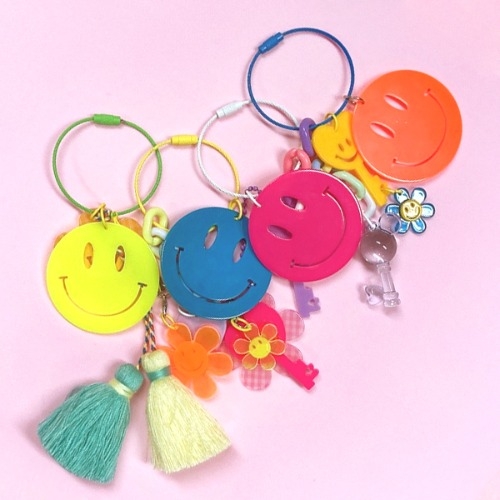 [펄러비즈] 키링DIY키트 - 스마일(핑크, 옐로우, 오렌지, 블루) 택1 / 키링만들기 / 가방, 파우치 장식 / 패션아이템